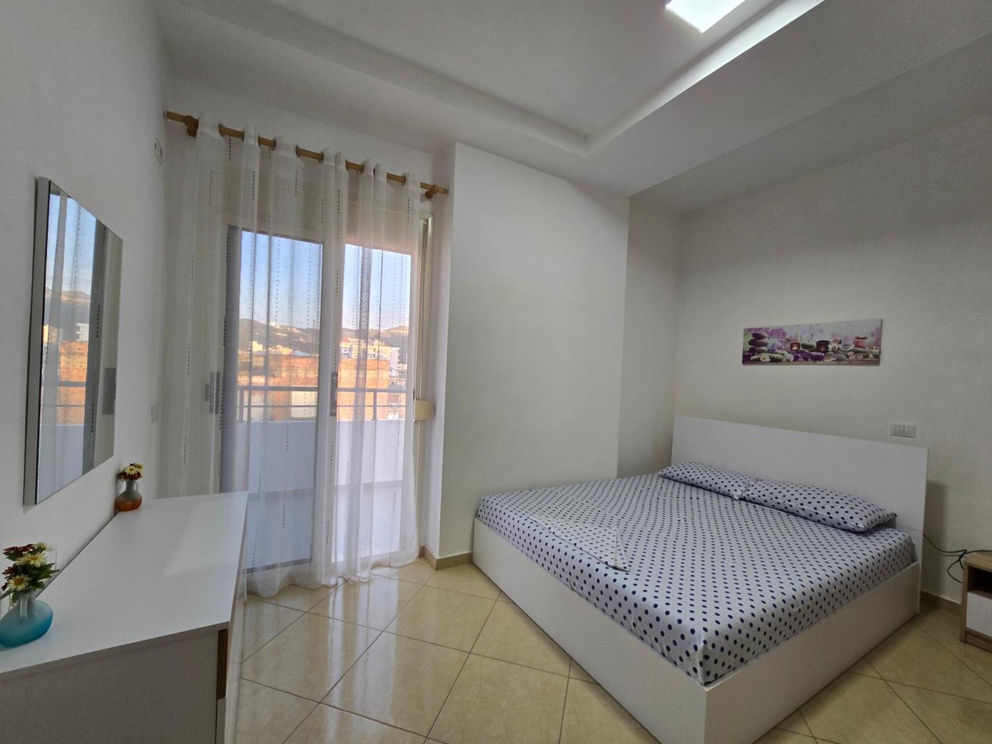 Modern , Quiet , Family Friendly & Fully Furnished