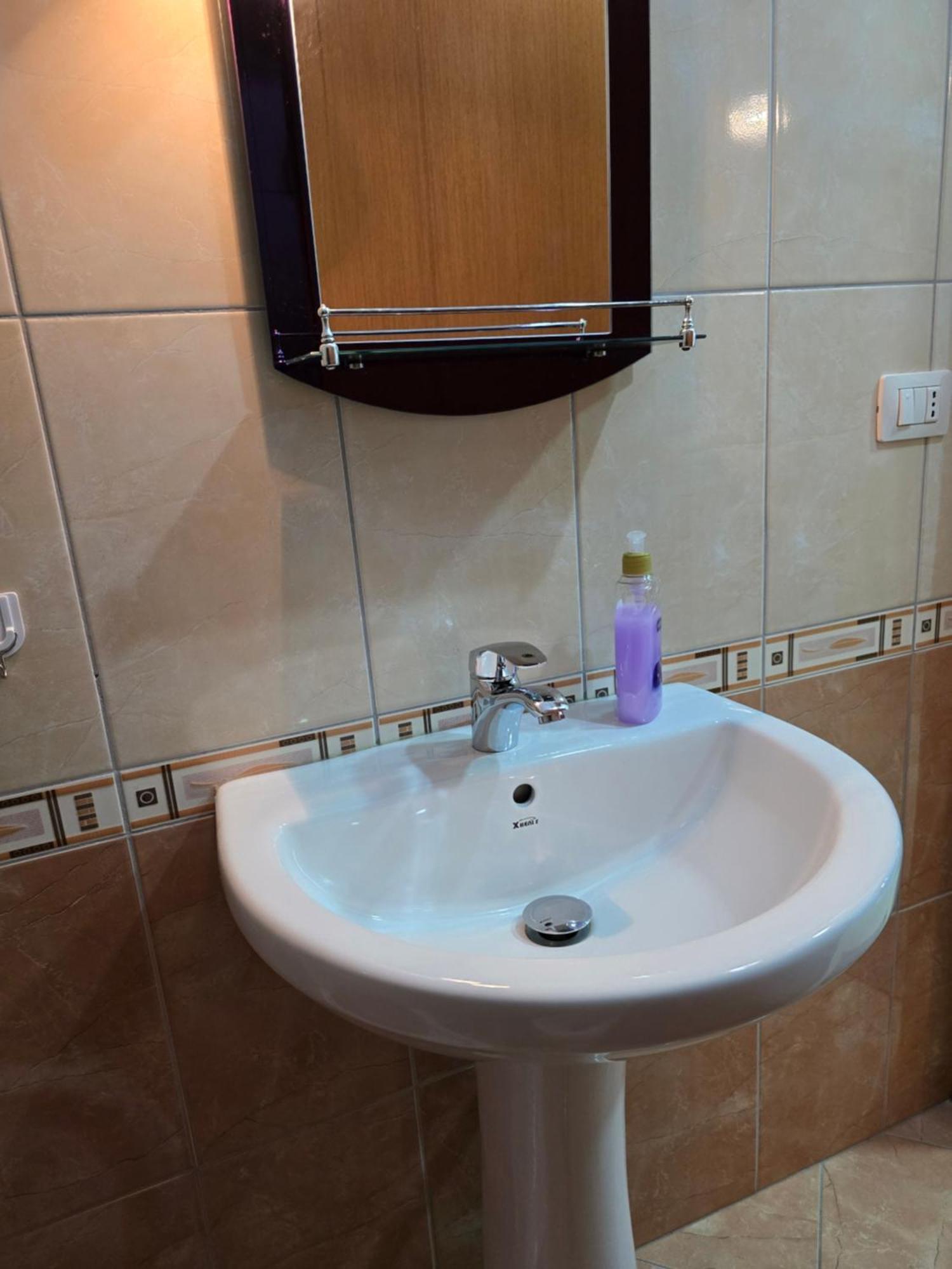 Modern , Quiet , Family Friendly & Fully Furnished 公寓